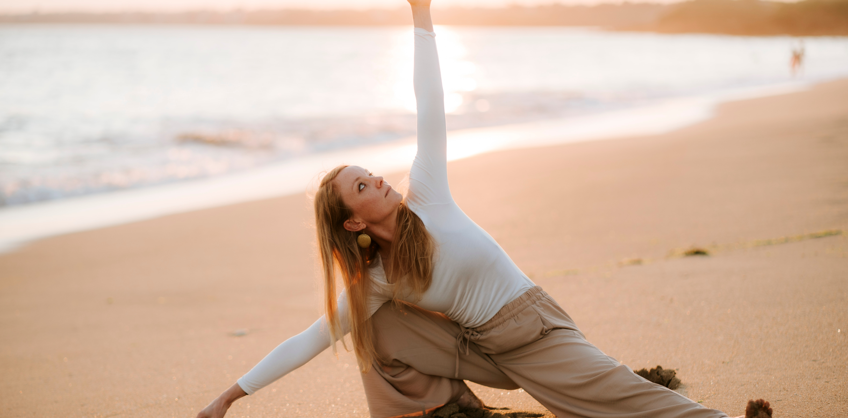 Pauline Bonte cours de yoga vinyasa hatha yoga adapté consultation naturopathe pont l'abbé Plomelin Quimper pays bigouden finistère sud